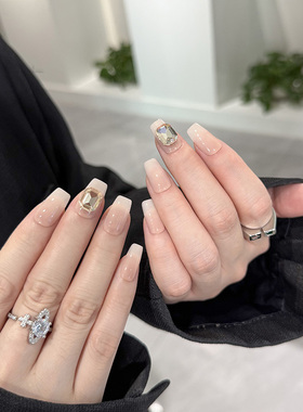 NailArt漫调穿戴甲显白长尖椭圆中方中长梯ins纯欲风氛围感美甲片