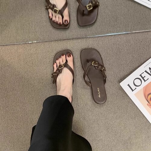 今年超火的凉拖鞋！超仙配裙子