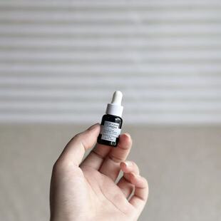 这小瓶价值100+！法国 钛黑瓶赋活强韧护发精华4.5ml 到28.10月