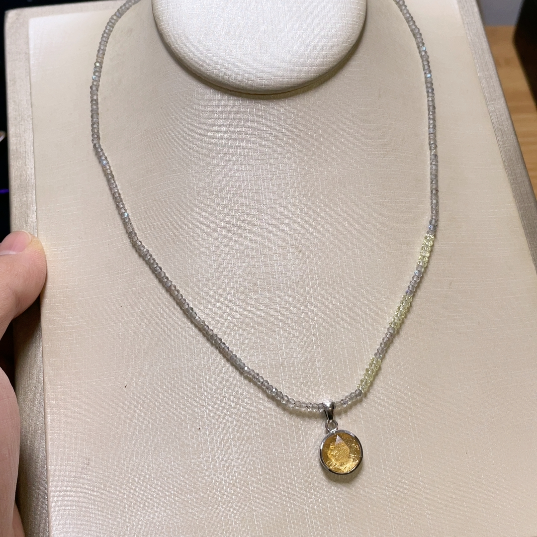 月光石小珠子，925银吊坠