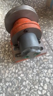 兰州CW6163D CW6180D车床润滑齿轮油泵支架总成