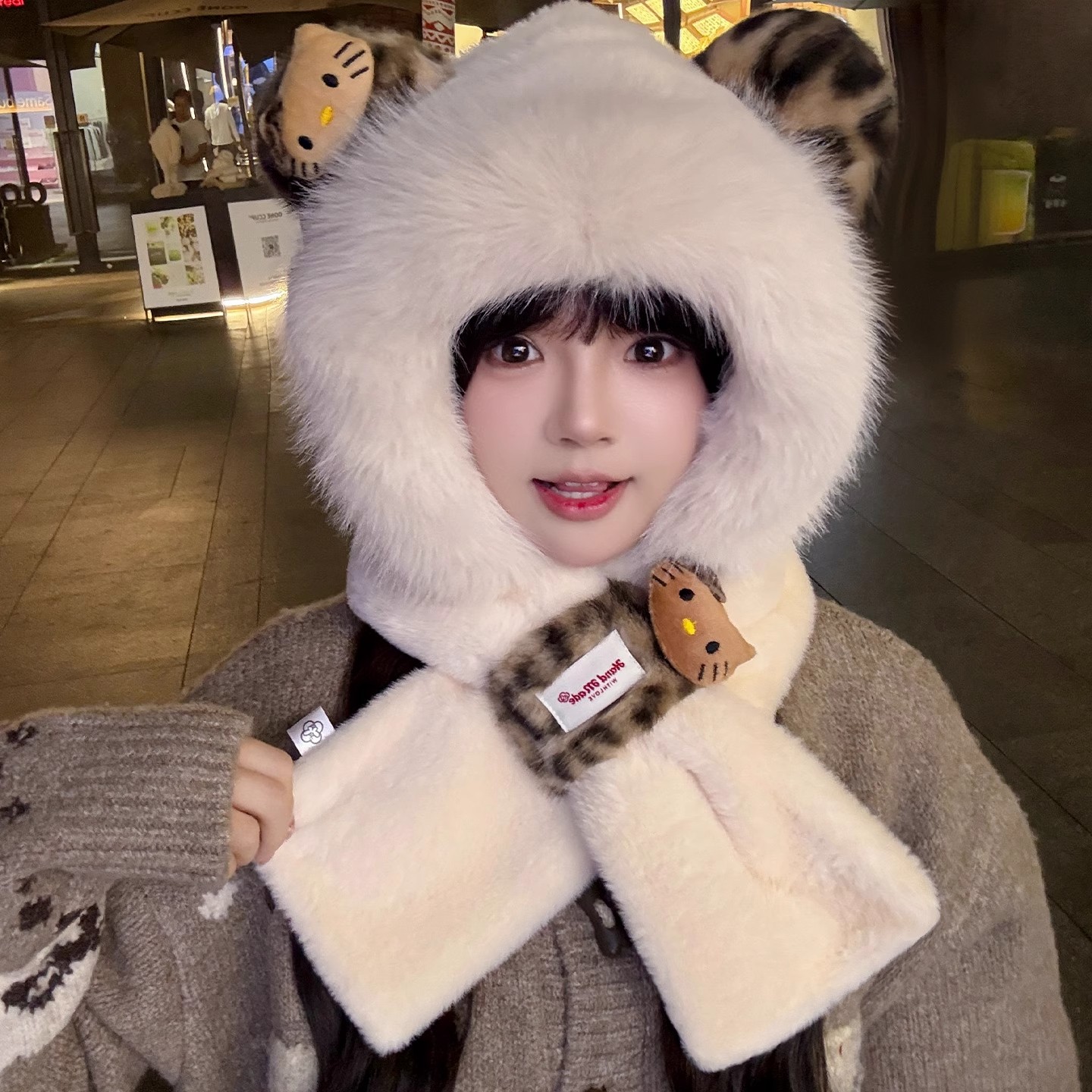 新款可爱耳朵毛绒帽围脖一体保暖