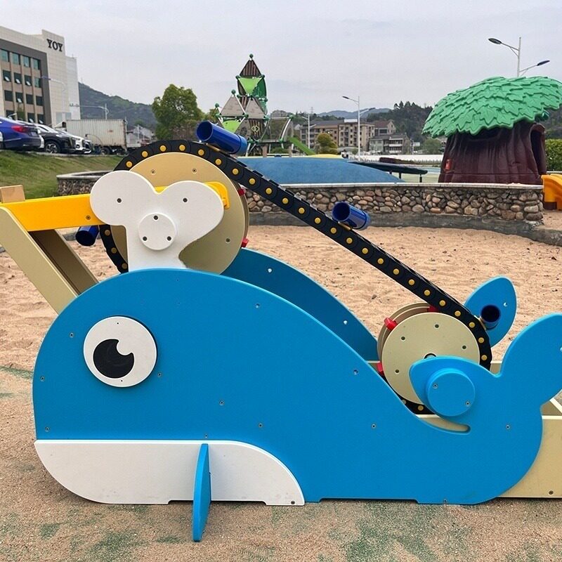 幼儿园户外沙水防腐木沙漏沙滩游戏组合卧式立式运输机鲸鱼戏水