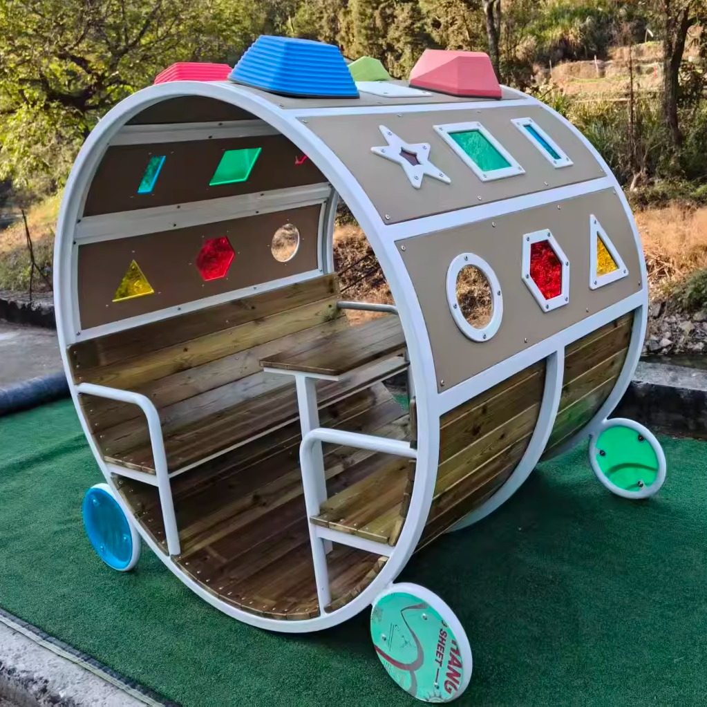 光影小车游戏屋儿童户外木质造型屋幼儿园户外公园游乐场阳光房