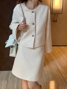 温柔可人米白色小香风短款 外套女 高腰显瘦高级感优雅半身裙套装