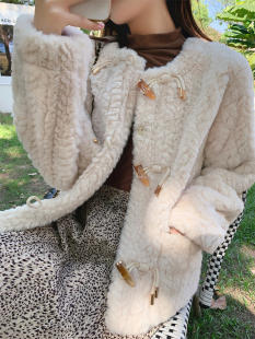 环保皮草水貂绒外衣女2025冬季 加厚牛角扣小香风皮毛一体外套 新款