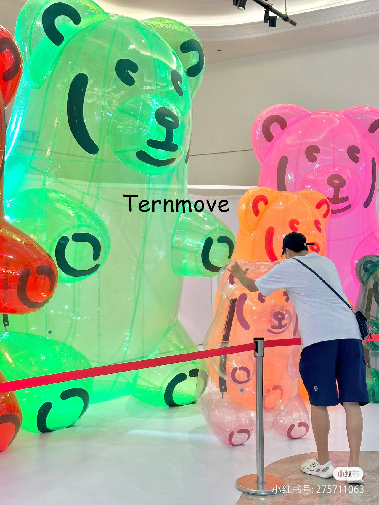 大型网红打卡充气透明熊卡通熊气模商场中庭探店美陈装置道具造型