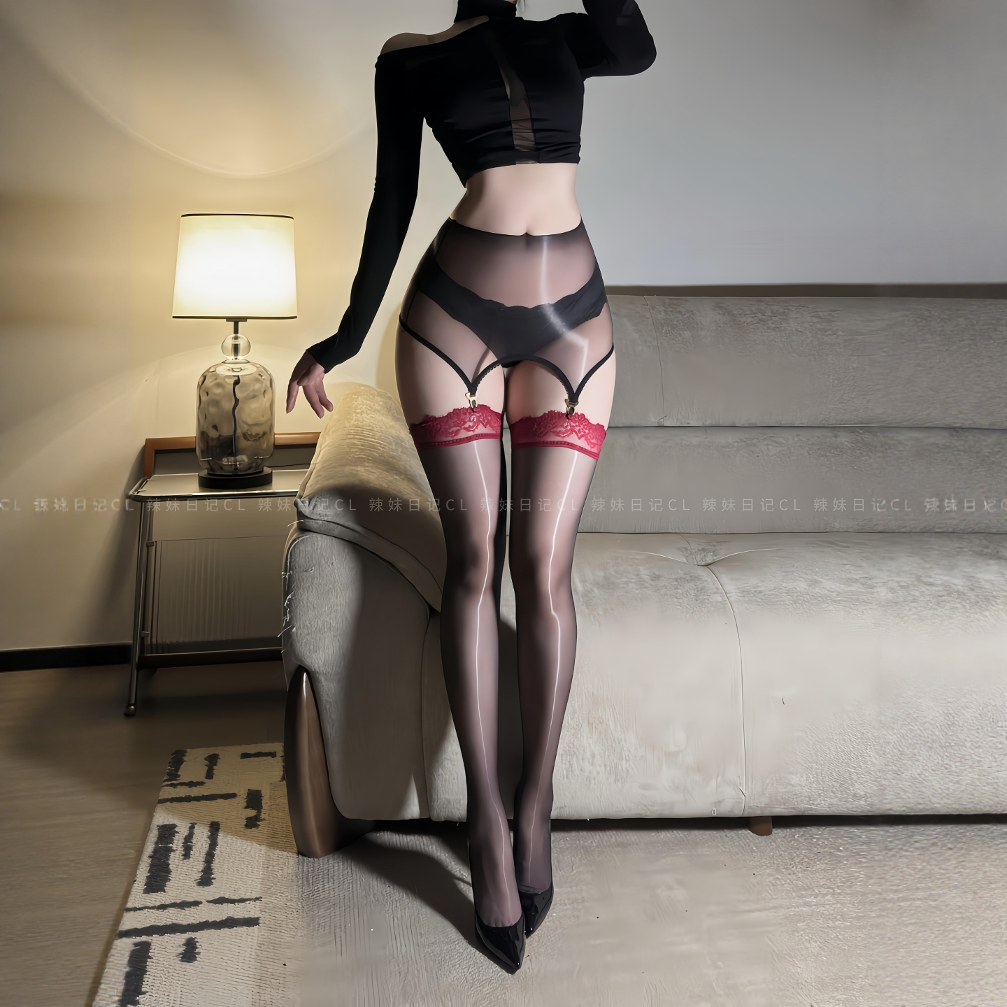 吊带分体黑红蕾丝花边长筒袜油亮