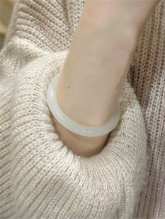 zoozmini显白和田玉细条手饰叮当镯手镯女款古风圆条羊脂白玉镯子