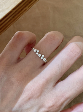 韩系爆闪满天星小排钻戒指清冷感
