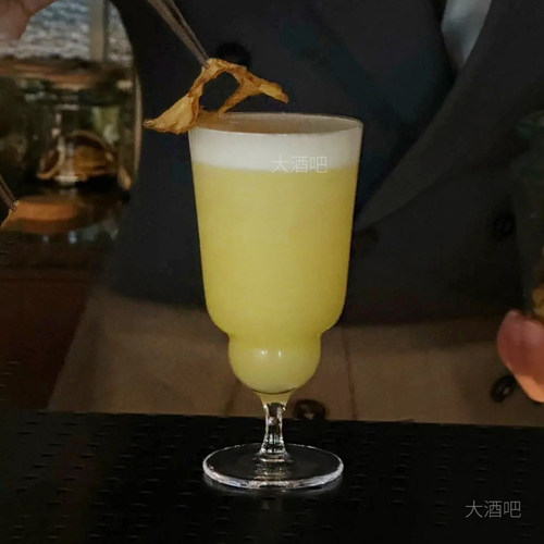 梨云手工玻璃高脚杯轻薄小巧咖啡杯酒杯鸡尾酒饮品杯果汁高脚杯子