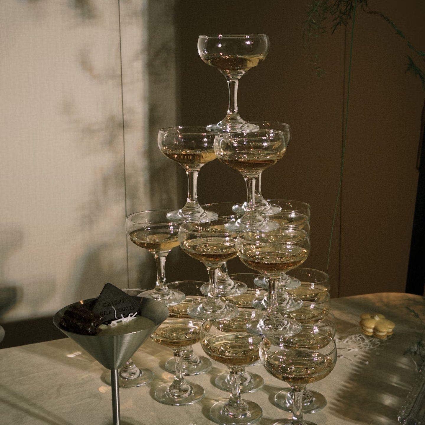 香槟塔杯玻璃婚庆用品酒店用品玻璃杯高脚杯古典马天尼杯鸡尾酒杯