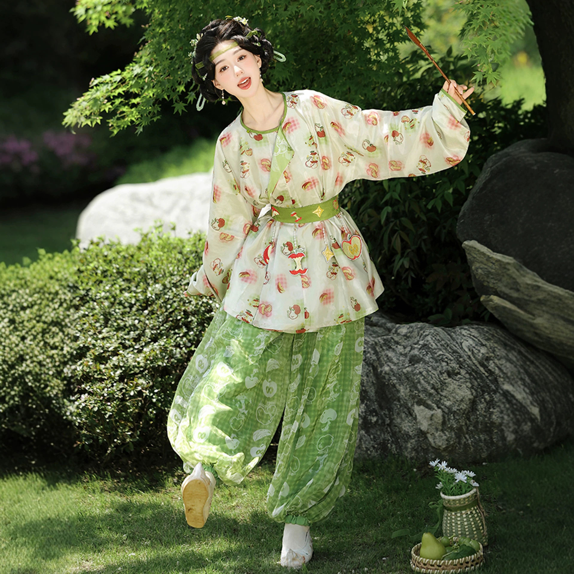 原创唐制绣花短款圆领袍汉服灯笼裤套装2026新款日常夏季盛唐套装