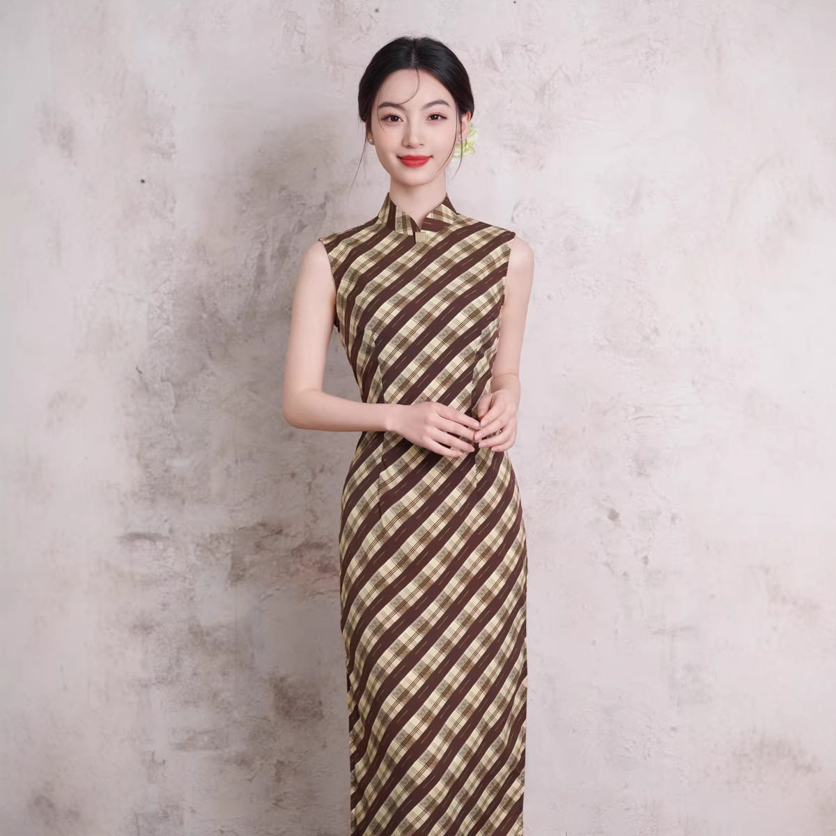 2026春夏新款旗袍改良年轻款女格纹气质日常可穿新中式显瘦连衣裙