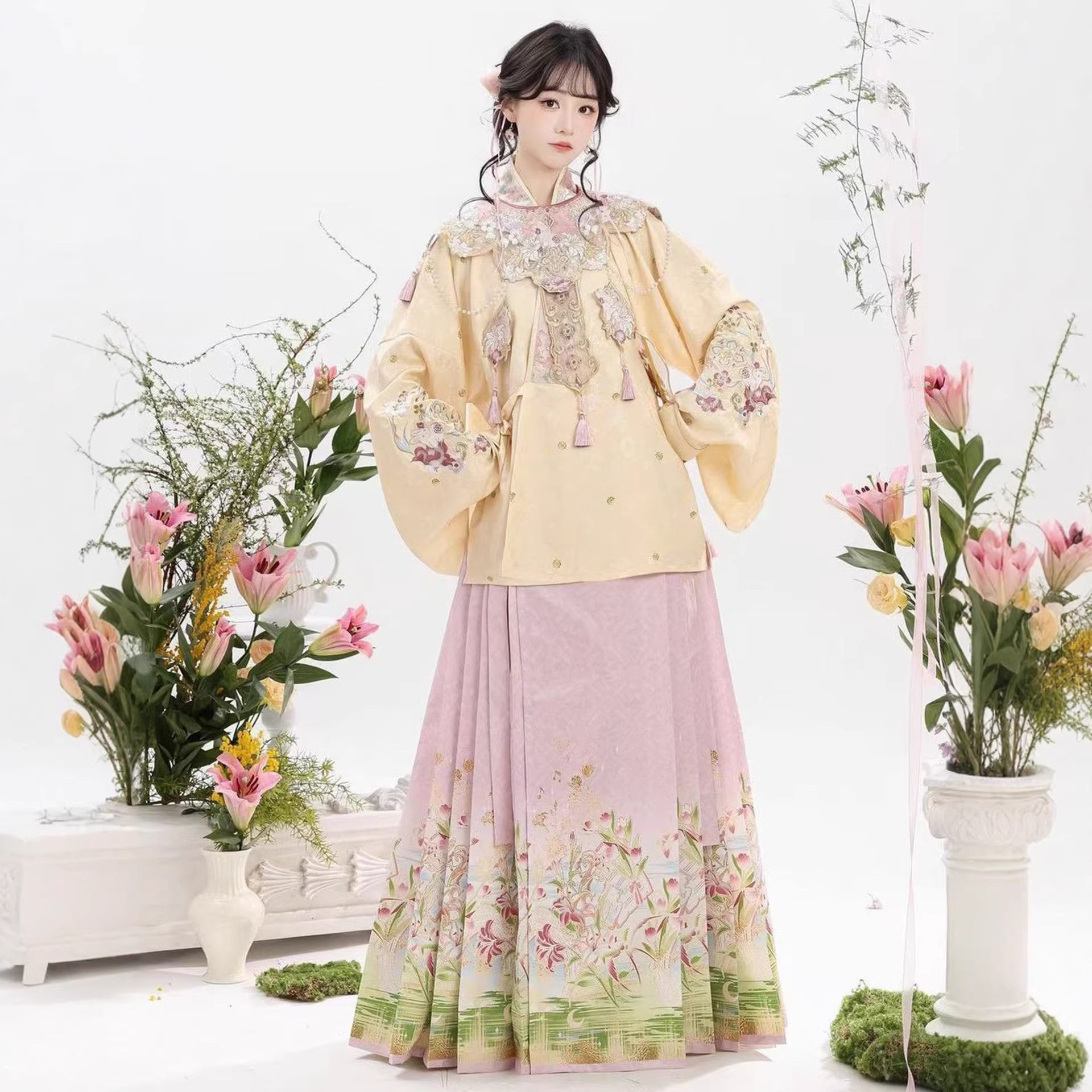 原创明制汉服女2026新款春季中国风对交穿交领短衫马面裙日常古装