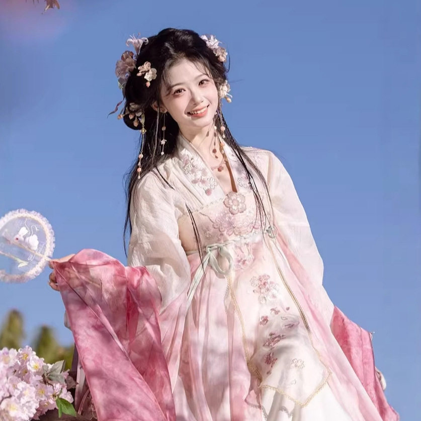 落樱缤纷原创汉服天丝上衫樱花刺绣改良齐胸裙可拆卸大袖衫日常款