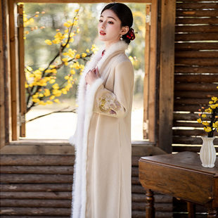 刺绣加绒加厚冬装国风新中式长袖旗袍外套外披改良复古女大衣冬季