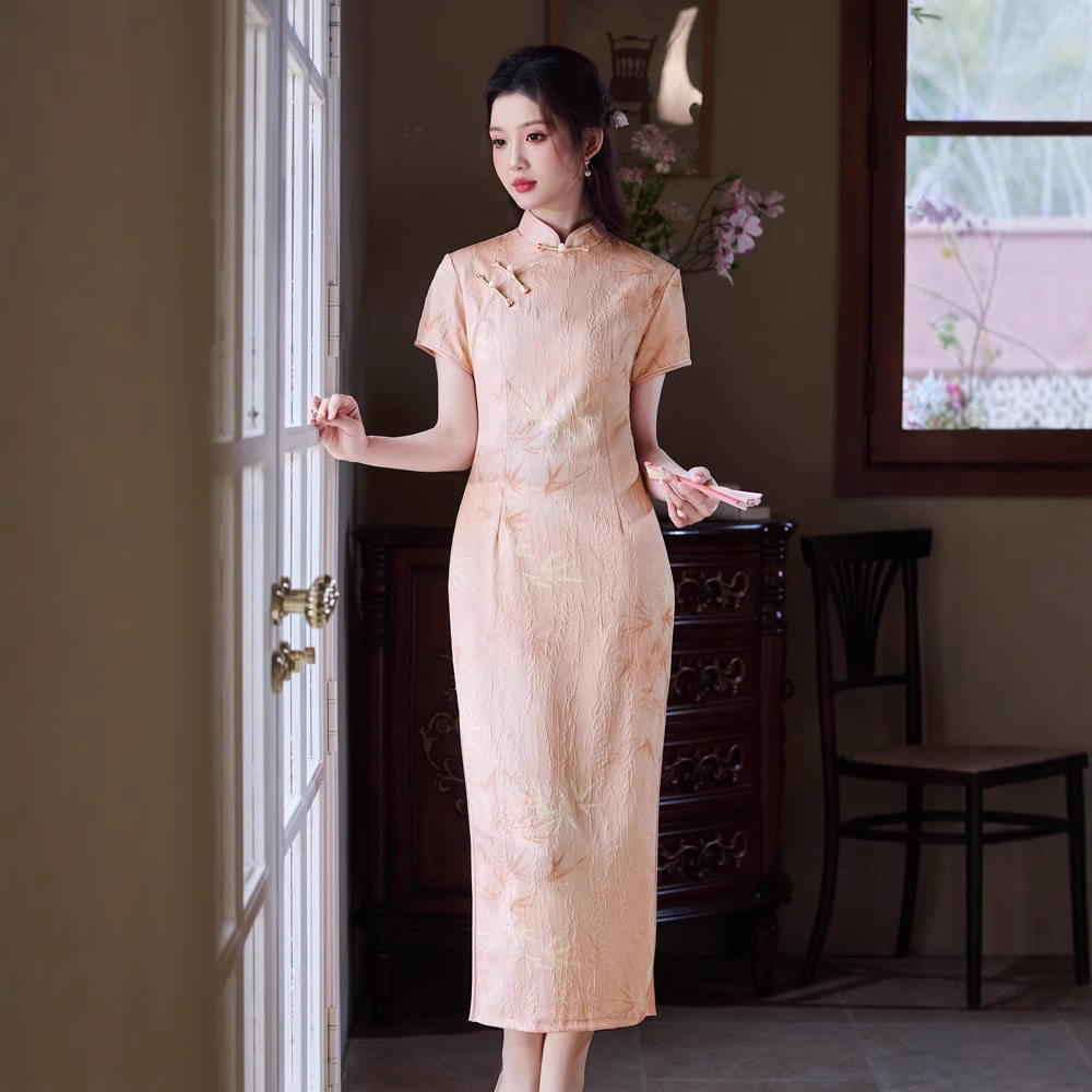 靓依铺新中式粉色旗袍女2026年春季气质新款订婚礼服裙日常可穿