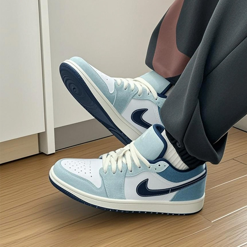 耐克Airjordan1男子灰色低帮