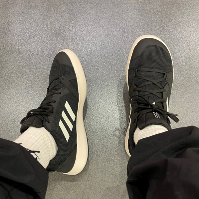 Adidas/阿迪达斯男女跑步鞋防滑