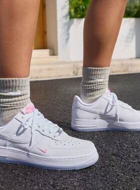 耐克AF1低帮粉白女款板鞋