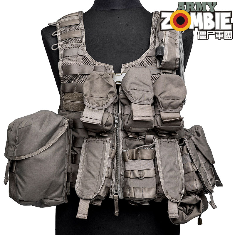 装备瑞典进口多功能户外战术背心