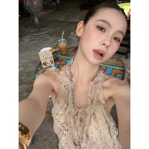 2026夏季斑点挂脖木耳边吊带上衣