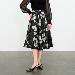 婉甸2025春季新品黑白提花长裙通勤风半身裙1241K07DY1