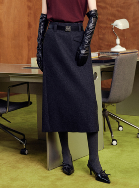 婉甸2025年冬季新品灰黑人字纹长包裙1244K08GS3A