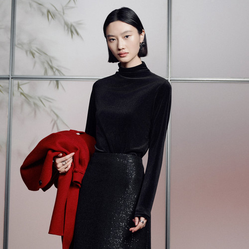 婉甸2025年冬季新品黑色/智灰/巧克力色丝绒打底衫1244I01DM1