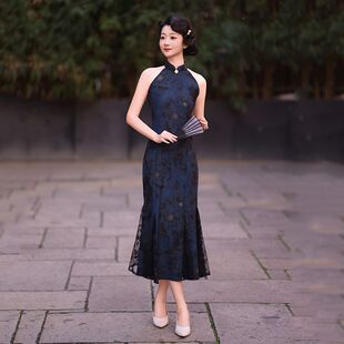 藏青色挂脖蕾丝旗袍女夏款鱼尾摆气质改良宴会日常显瘦连衣裙绝美