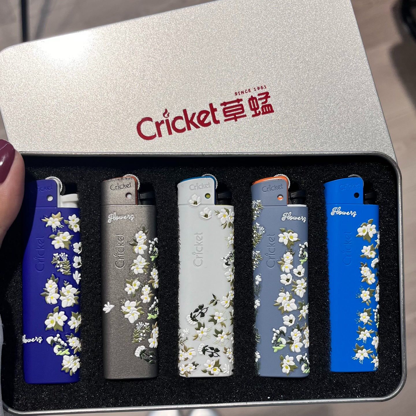 正品草蜢一次性打火机小清新雏菊cricket明火砂轮打火机送男友礼
