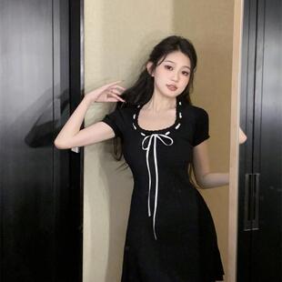 纯欲风方领短袖连衣裙女夏季新款抽绳绑带设计感修身收腰包臀裙潮