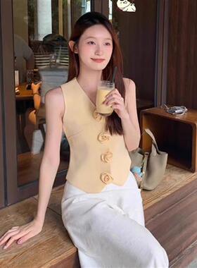 夏日氛围感温柔奶黄色修身花朵马甲背心女夏气质通勤百搭无袖上衣
