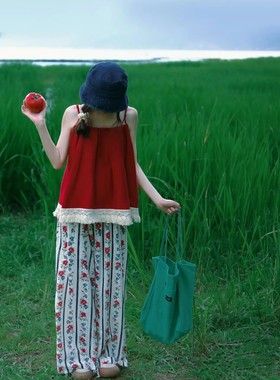 度假风蕾丝拼接小吊带女夏设计感系带别致宽松甜美娃娃衫红色上衣