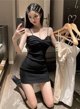 可甜可盐茶歇法式赫本风初恋小个子辣妹红色吊带连衣裙子女夏季装