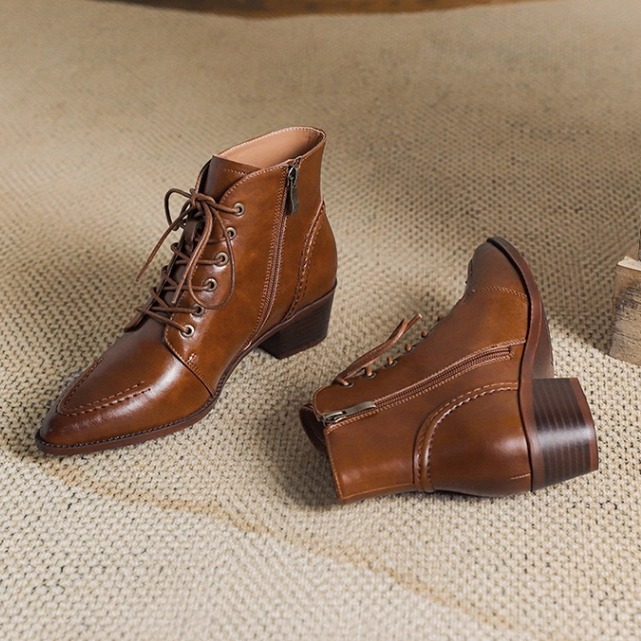 法式尖头小短靴女新款绑带真皮棕色马丁靴秋冬及踝靴中跟侧拉链靴