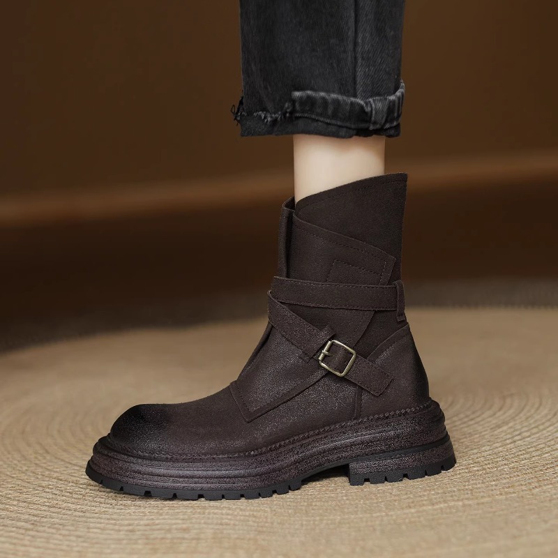 英伦风真皮马丁靴女秋冬复古