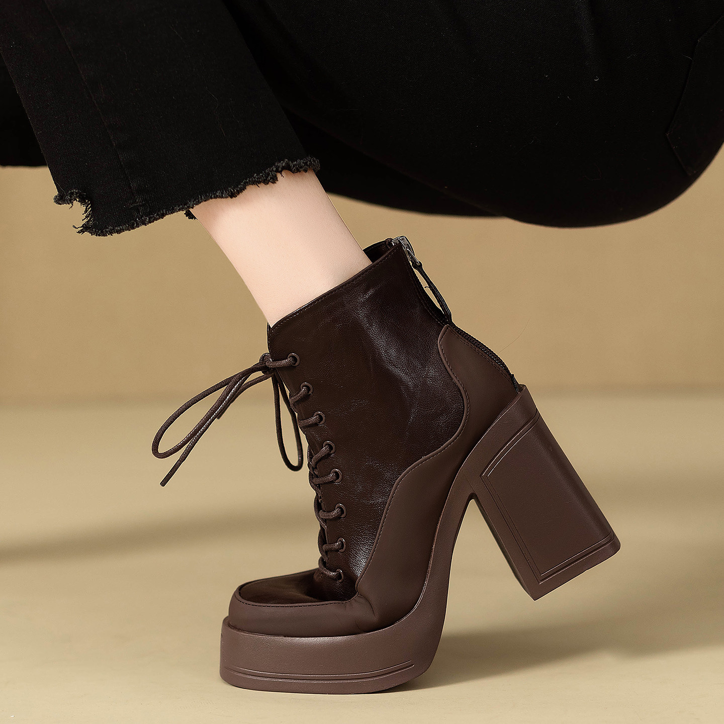 超高跟软羊皮方头系带粗跟短靴女2025新款百搭方头小个子马丁靴女,女鞋,马丁靴,淘宝优惠券,粉丝福利购,淘宝优惠卷