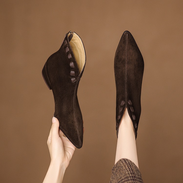 秋冬新款英伦马丁靴尖头复古短靴