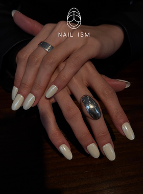 【NAILISM 海莉美甲】豆浆白蹭粉海莉简约高级镜面春夏美甲
