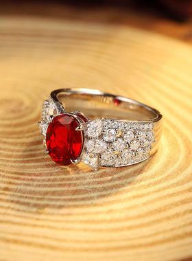 18K金镶嵌鸽血红宝石戒指