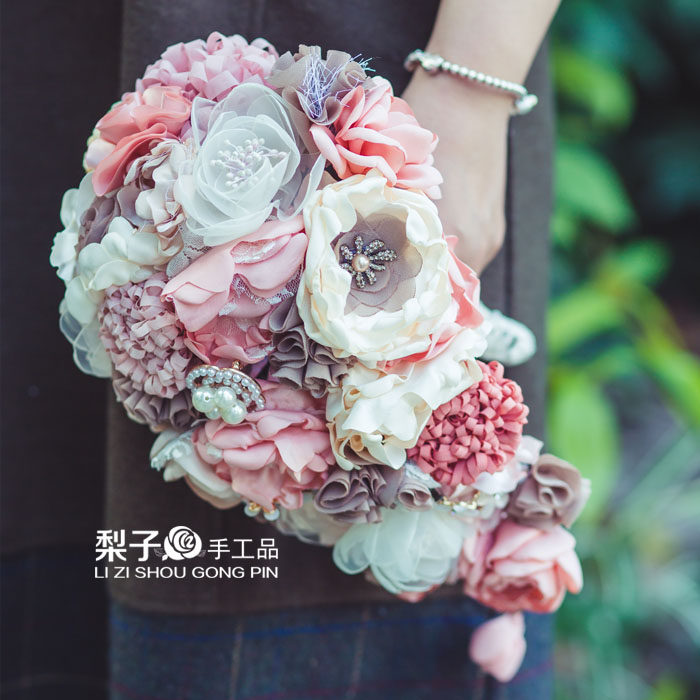 手工定制新娘瀑布型手捧花 森系布艺烧花 摄影道具 仿真手捧花在类目 鲜花速递/花卉仿真/绿植园艺, 婚礼鲜花布置, 新娘手捧花中 - 来自Buy2taobao.com提供专业的淘宝代购服务