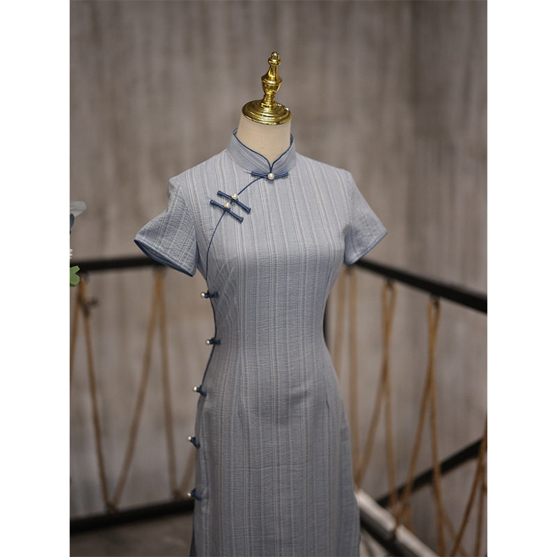 旗袍2026年春夏新款气质复古蓝色条纹减龄日常可穿连衣裙气质礼服