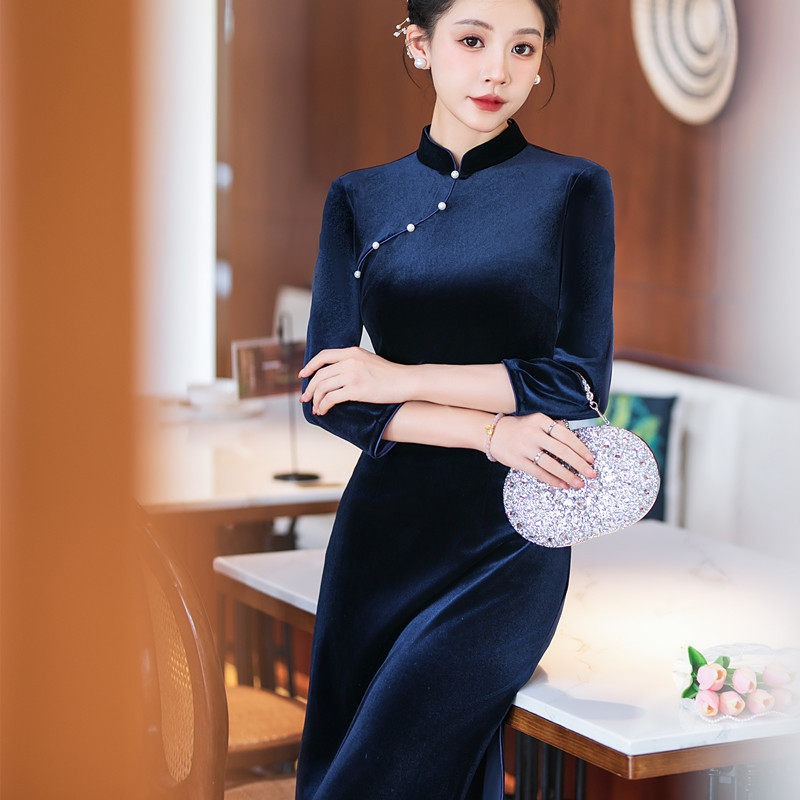 纯色丝绒旗袍年轻款2026秋季新款日常气质金丝绒优雅大码修身显瘦