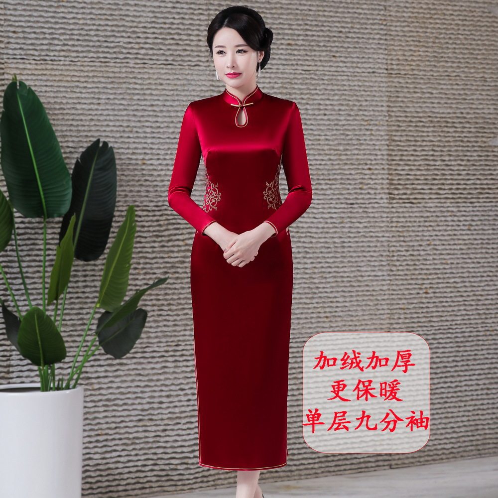 2026春秋重磅醋酸旗袍连衣裙复古改良长款刺绣时尚结婚敬洒服礼服