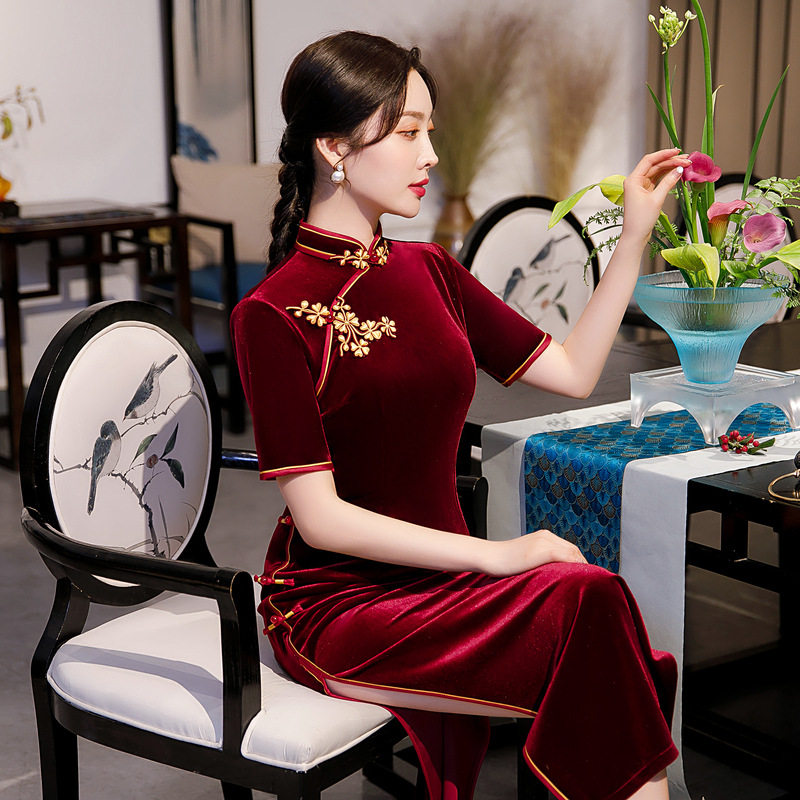 2026春季新款长旗袍年轻款丝绒性感气质单层晚礼服改良版连衣裙女