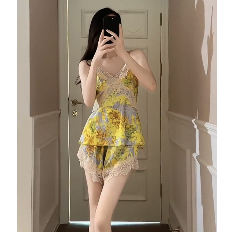 2026新款春夏冰丝黄色睡衣女可爱性感吊带短裤两件套家居服时尚