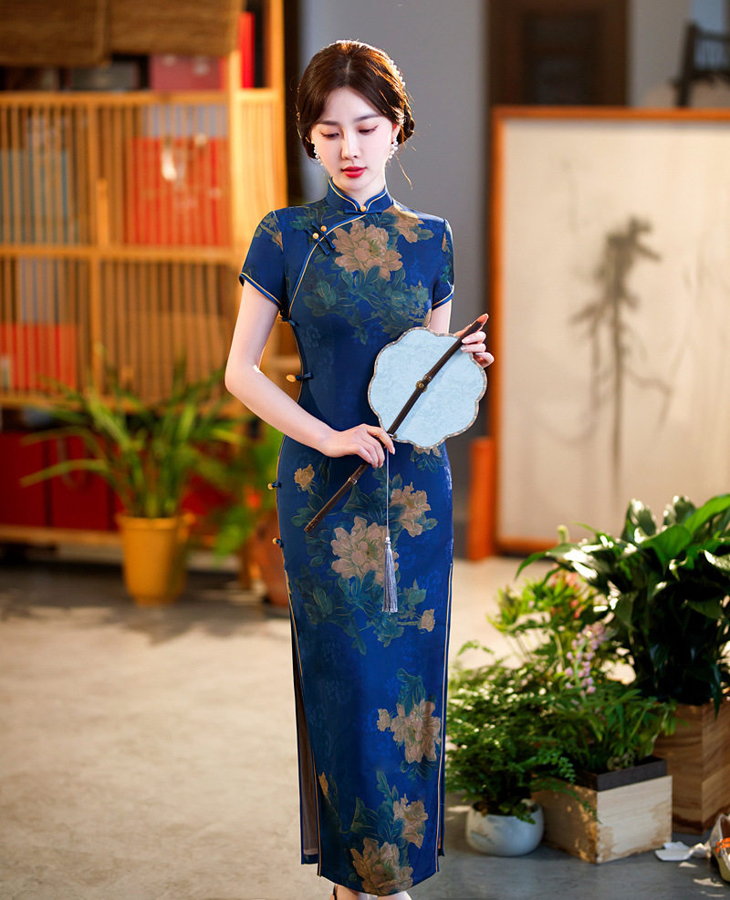 提花面料长款旗袍2026春款文艺复古中国风妈妈日常走秀礼服连衣裙