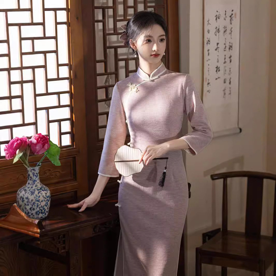 粉色新中式旗袍2026秋季新款纯色素雅修身少女风日常优雅改良礼服